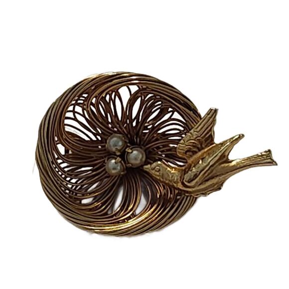 Vintage Bird in a Nest with Faux Pearl Eggs Brooch - Picture 2 of 11